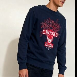 Crooks & Castles Size M Navy Crewneck with Red Medusa Graphic – Men’s Sweatshirt